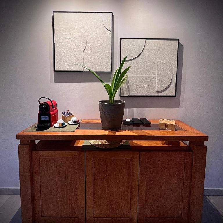 Andes Views, Spacious&Modern, Steps2Metro, AC WiFi - Two-Bedroom Apartment with City View - 8