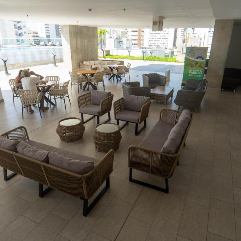 29th floor and Bay View-Pool - Two-Bedroom Apartment - 8