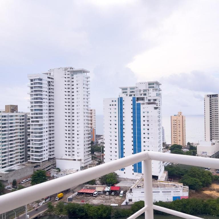 Family apartment in Cartagena 3 bedrooms 2 bathrooms - Three-Bedroom Apartment - 5