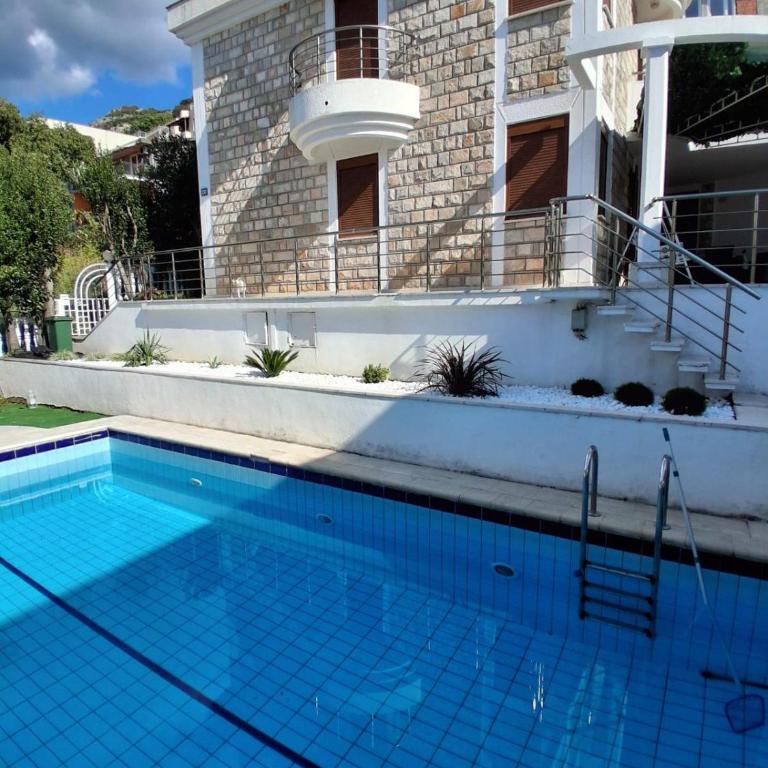 Budva City - Villa Antic - Private Pool - Vila sa Sopstvenim Bazenom - 1