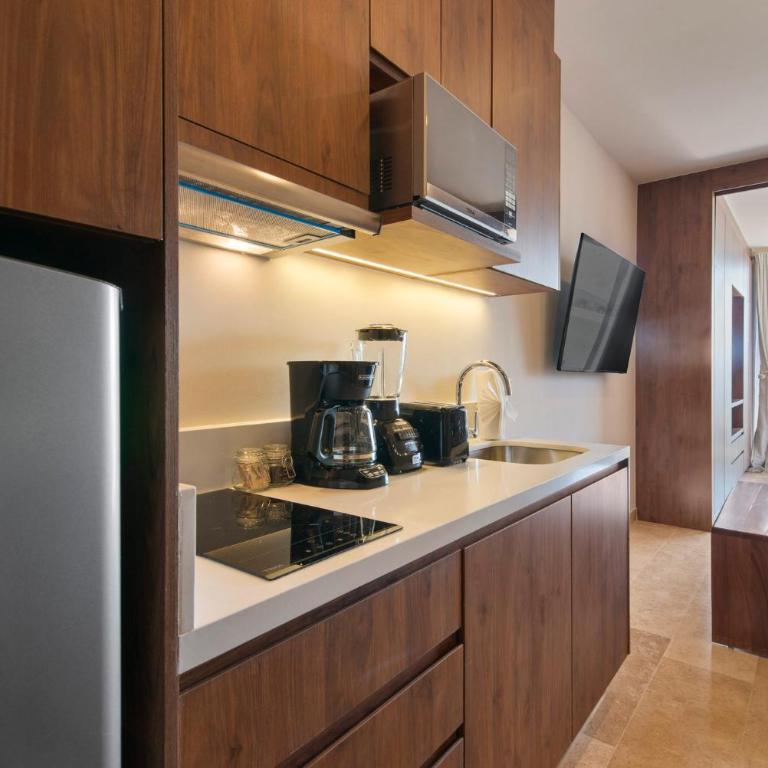 Paravian by Casago - Studio Apartment with King Bed - 8