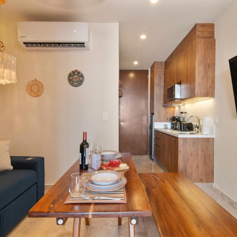 Paravian by Casago - Studio Apartment with King Bed - 2
