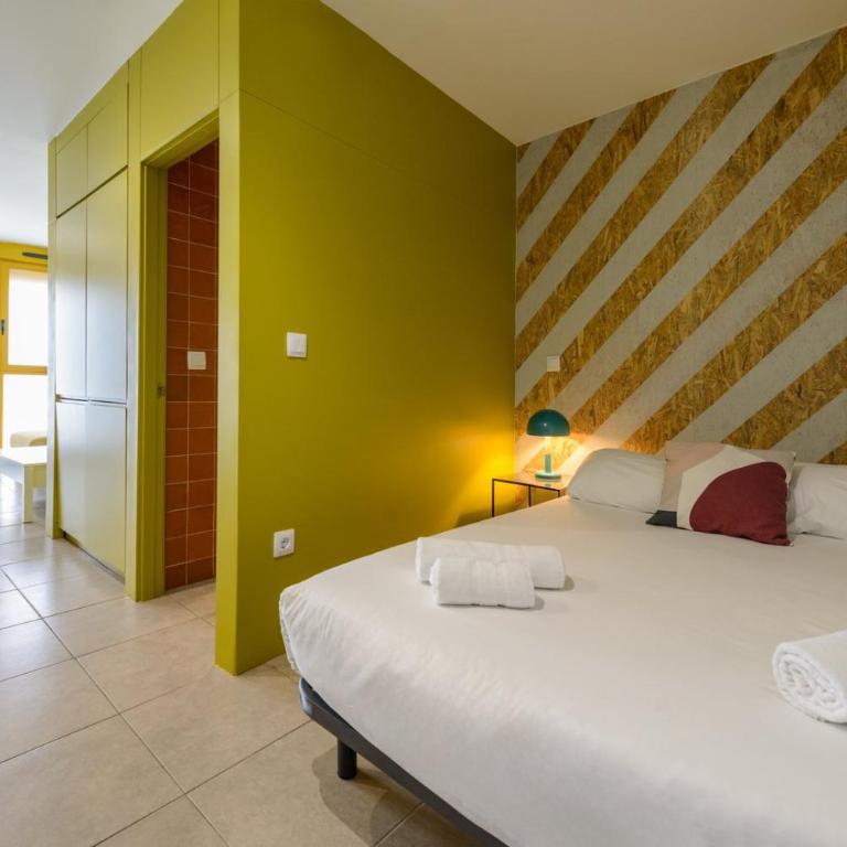 GuestReady - Caxes Studios - Estudio con sofá cama - 2