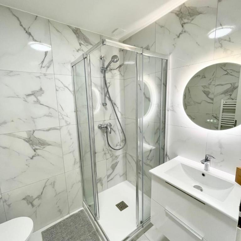 Casa Luna 1 Bedroom 4 Guests City Center Fully Equipped - Apartment - 4