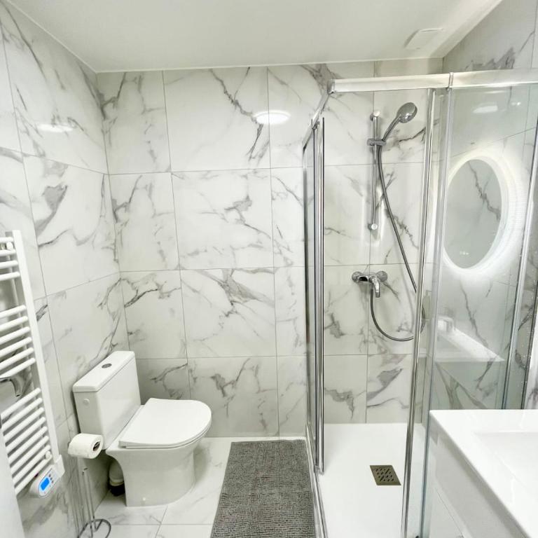 Casa Luna 1 Bedroom 4 Guests City Center Fully Equipped - Apartment - 16
