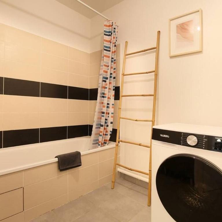 2 bedrooms appartment - Hometimal - City center - Parking - Appartement 2 Chambres - 15