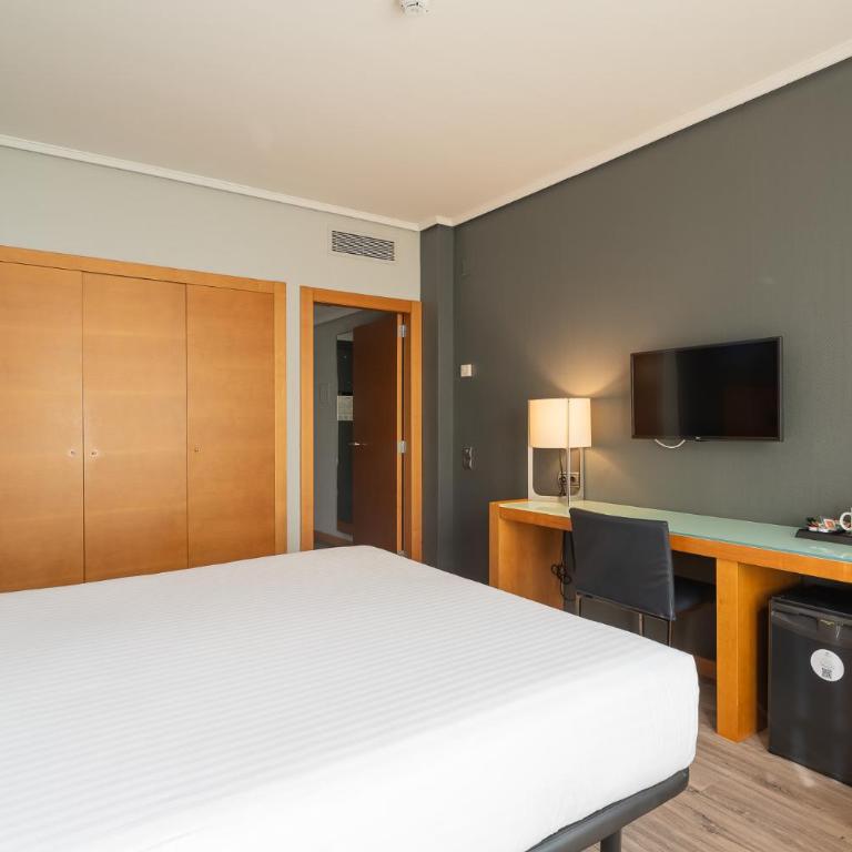 Eurostars Indautxu - Double or Twin Room with Terrace - 4