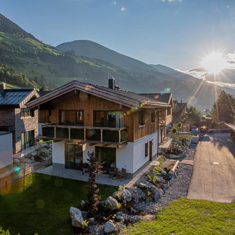 The village - chalet stone house - Maison de Vacances 3 Chambres - 4