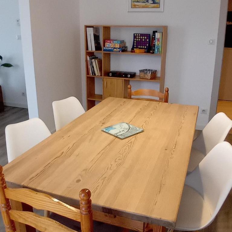 Gérardmer Centre, Calme, 95m Spacieux - Appartement 2 Chambres - 12