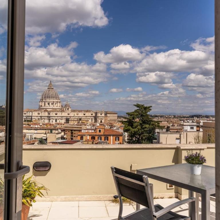 Vatican Monte del Gallo balcony - Appartamento Superior con 2 Camere da Letto - 11