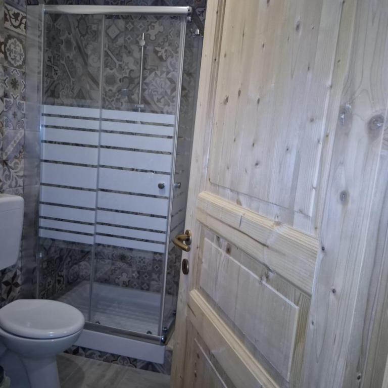 NA ZA ROSA - Casa Vacanze - Camera Tripla con Bagno Privato - 4