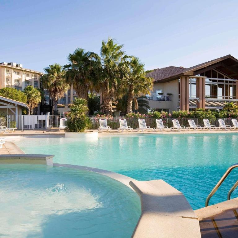 Mercure Thalasso & Spa Port Fréjus - Chambre Classique avec Lits Jumeaux - Côté Ville - 1
