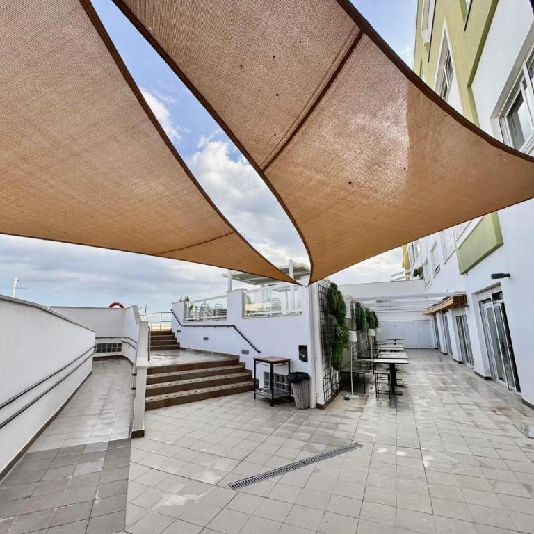 Vistamar Hotel Luxury Wellness By DLV -Adults Only- - Habitación compartida femenina - 6 camas - 35