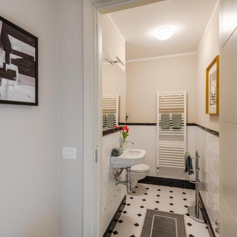 Verdi 1928, A Cozy Wallside Retreat - Apartment - Split Level - 23