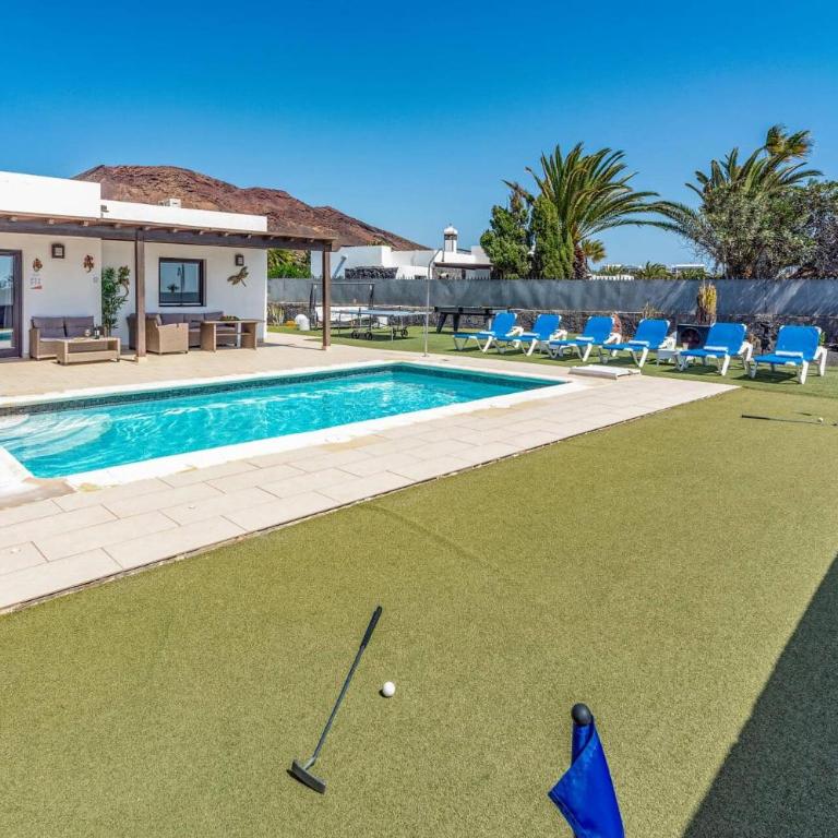 Villa Irache by Villa Plus - Villa - 12