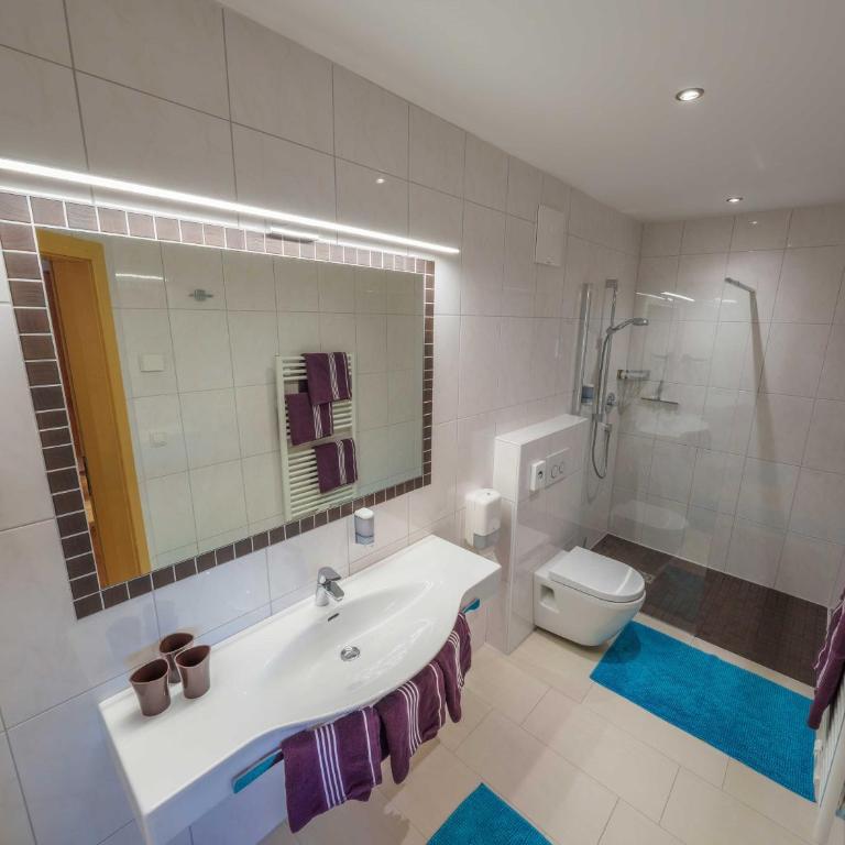 Ferienwohnungen Egger - Apartment mit 2 Schlafzimmern und Balkon - 1