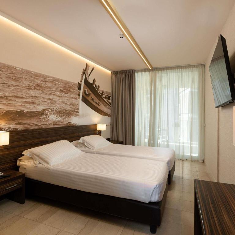 Mercure Rimini Lungomare - Camera Classic Doppia con Letti Singoli e con Terrazza - 6