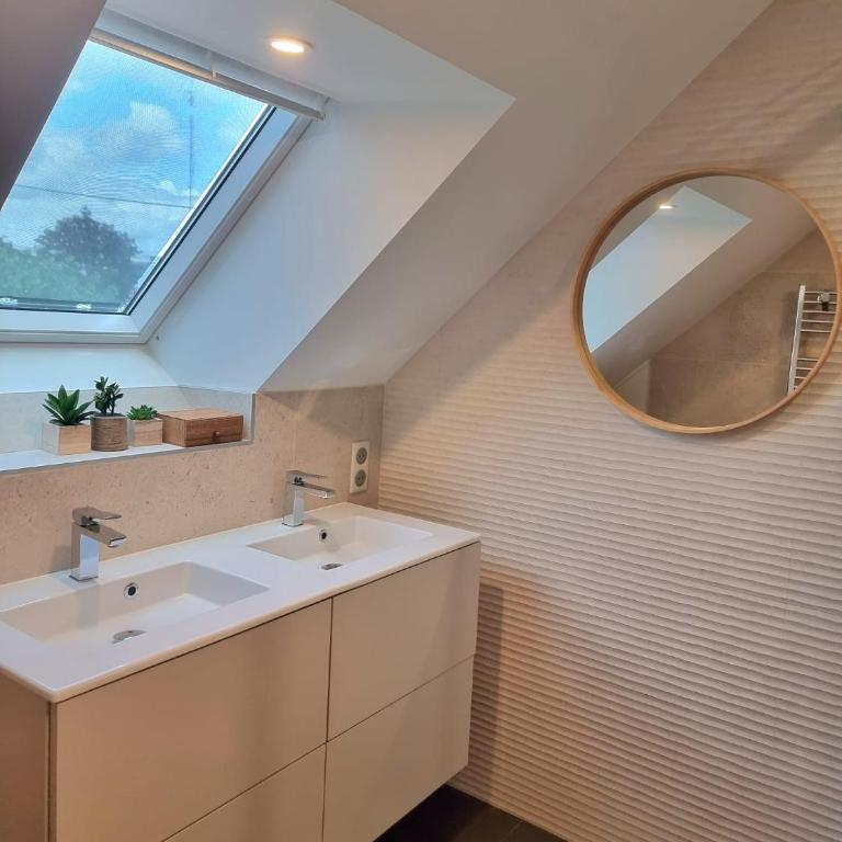 La villa M Vannes, villa les pieds dans l'eau sur le port, avec grand jacuzzi - Villa - Vue sur Mer - 47