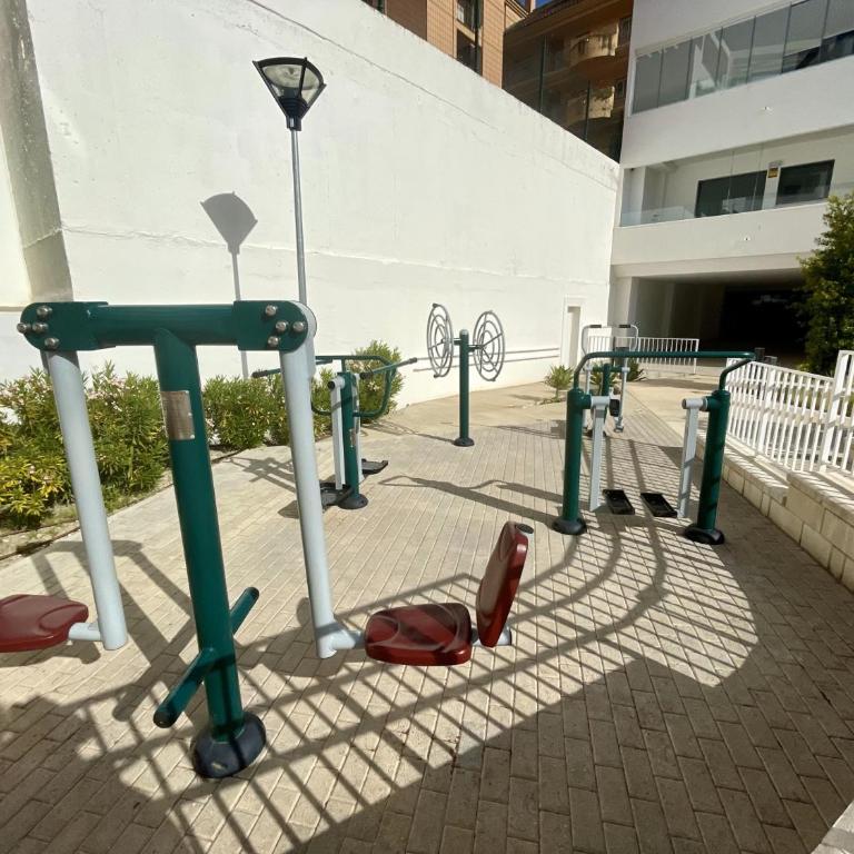 2 Bed Flat - Sleeps 4 - Pool - Parking - Wifi - Apartamento - 10