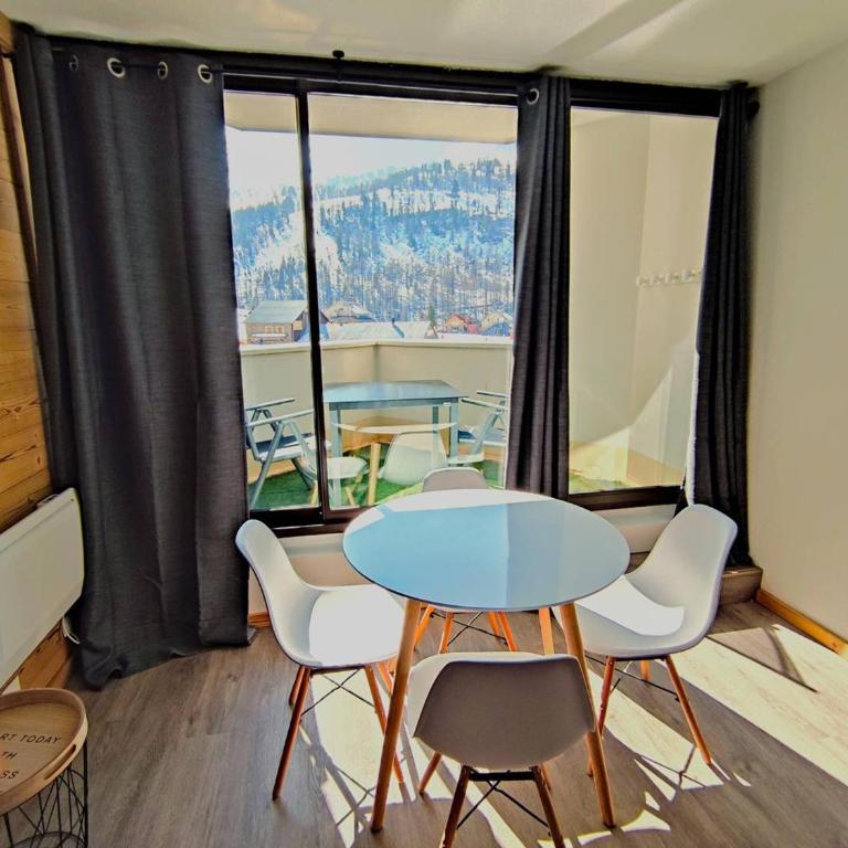 Appartement Rénové 2P avec Balcon Sud, Front de Neige, au Pied des Pistes - Appartement 1 Chambre - 4