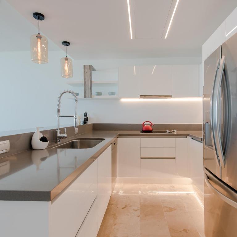 Oceana Residences - Two-Bedroom Apartment with Balcony and Sea View - 4