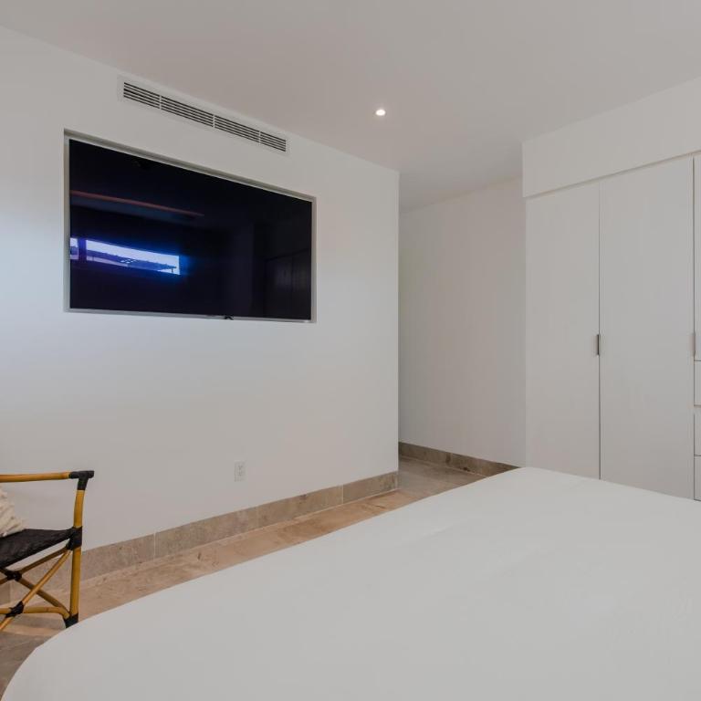 Oceana Residences - Two-Bedroom Apartment with Balcony and Sea View - 7