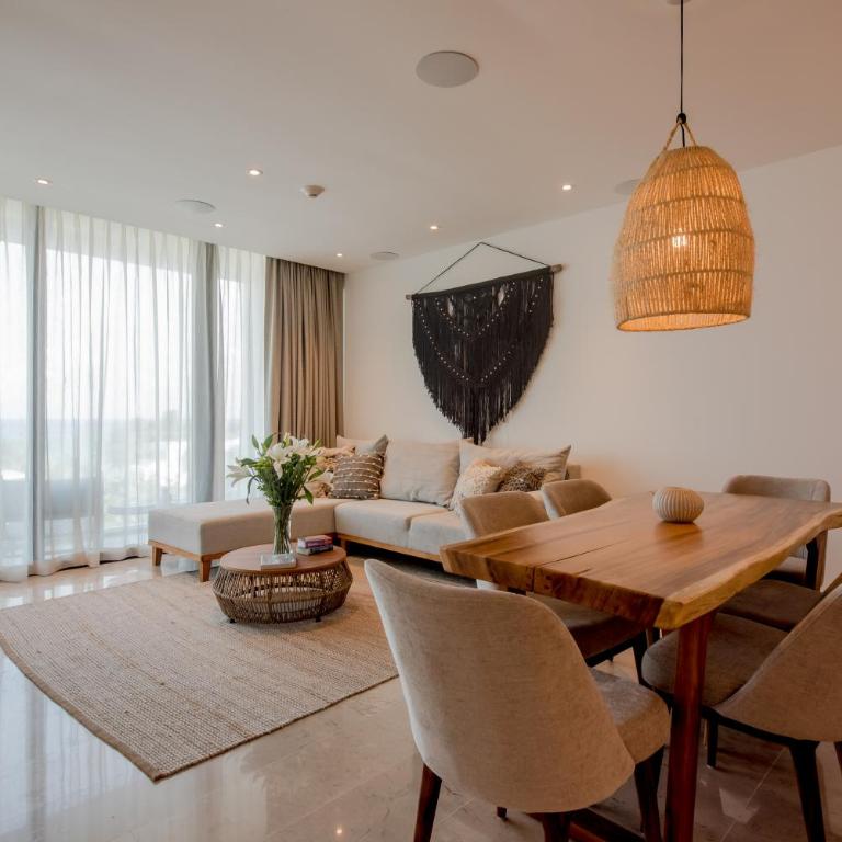 Oceana Residences - Two-Bedroom Apartment with Balcony and Sea View - 10