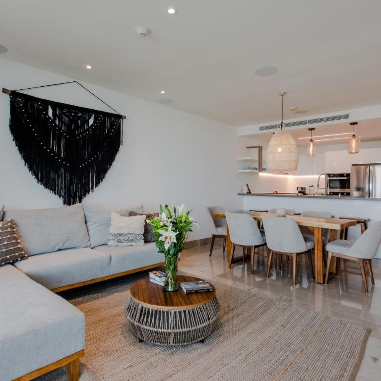 Oceana Residences - Two-Bedroom Apartment with Balcony and Sea View - 9