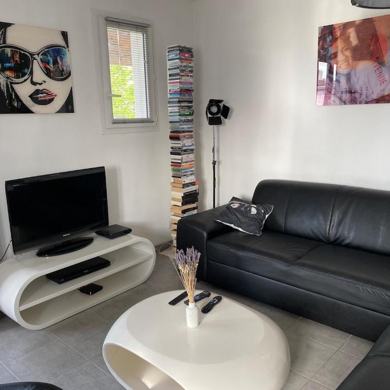 Piscine Intérieure chauffée Appartement Haut de villa - Two-Bedroom Apartment with Private Pool - 14