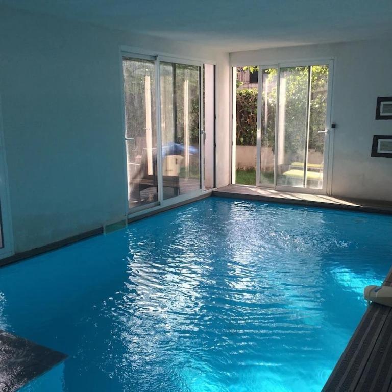 Piscine Intérieure chauffée Appartement Haut de villa - Two-Bedroom Apartment with Private Pool - 1