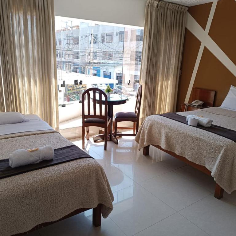 Silvana Hostal - Habitación Doble Deluxe - 2 camas - 4