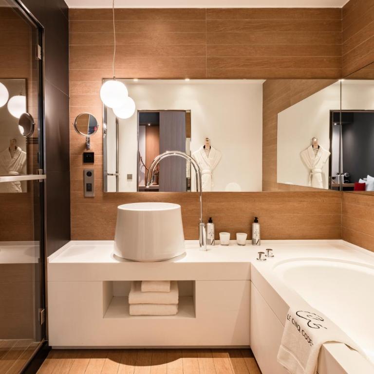 Le Cinq Codet - Suite Junior avec Terrasse - 3