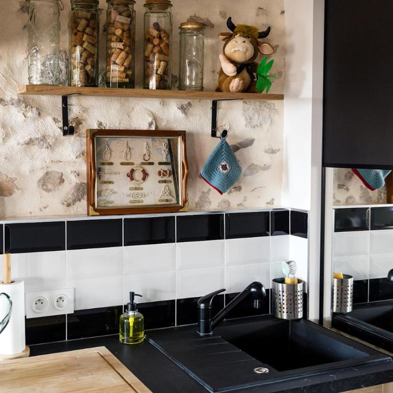 BnB La Sanverine, historic center Vence - Appartement 1 Chambre avec Terrasse - 9