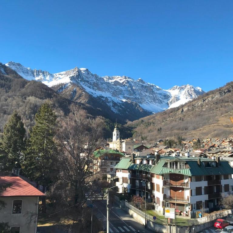 Casa Medail - Attico panoramico Bardonecchia - Appartamento con 2 Camere da Letto - 2