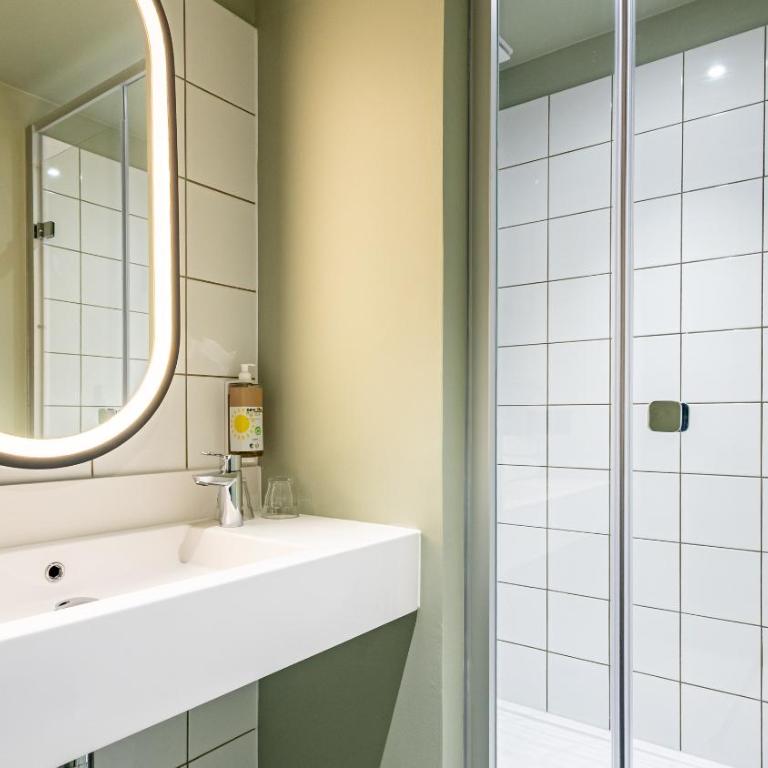 greet Hotel Reims Tinqueux - Chambre Familiale POP - 15