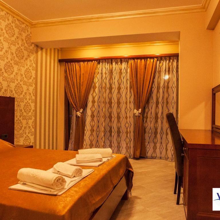 Hotel Velkom - Dvokrevetna soba sa Bračnim Krevetom, Terasom i Pogledom na More - 8