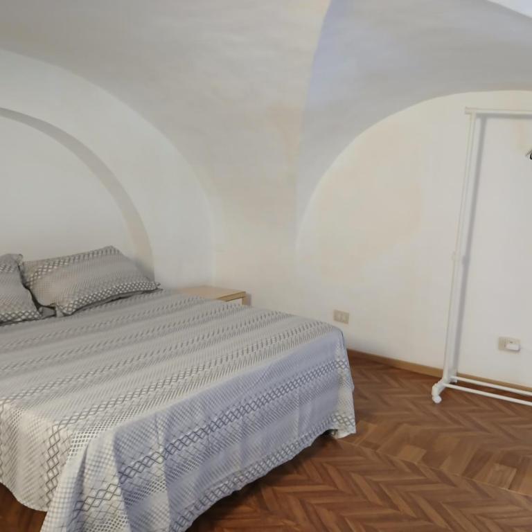 Tri-na-krì-a - Three-Bedroom House - 13