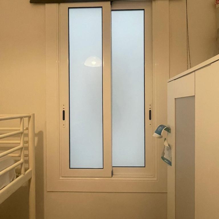 Homenfun Barcelona Les Corts - Two-Bedroom Apartment - 12