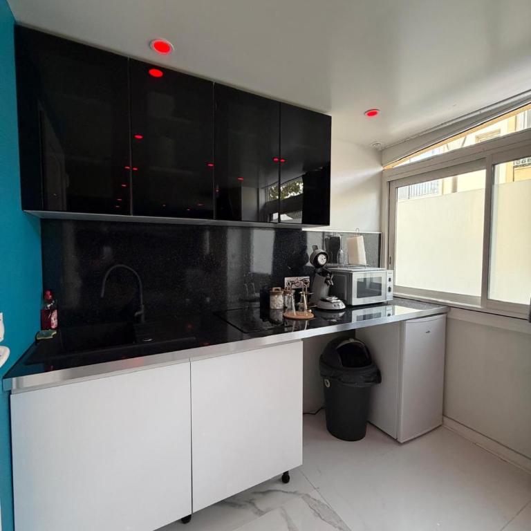 Apparte front de mer avec Jacuzzi & Clim - Studio with Spa Bath - 10