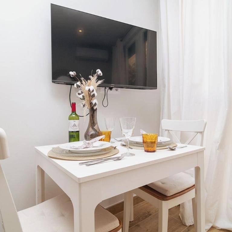 Pequeño edén en Malasaña - One-bedroom Loft Apartment - 7