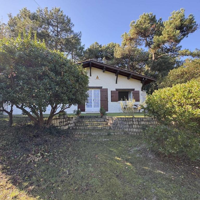 Villa au Calme avec Grand Jardin, Proche Commerces - FR-1-736-67 - Villa - 1