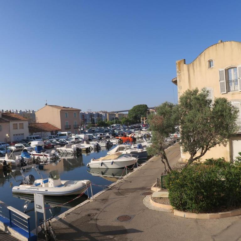 Le charme de la Venise provençale - One-Bedroom Apartment - 35