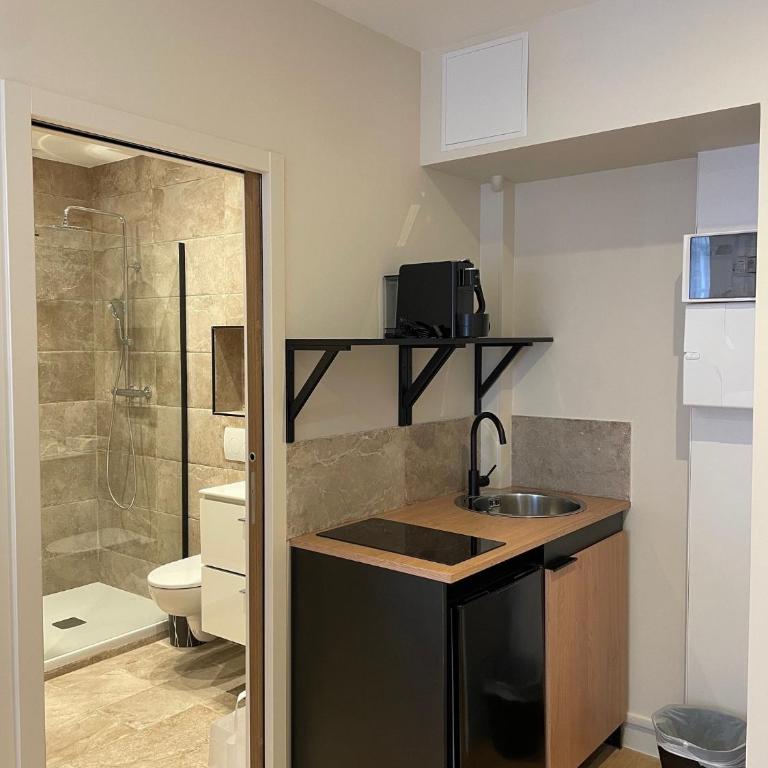 Les Chambres du Faubourg - Chambre Double avec Salle de Bains Privative - 4