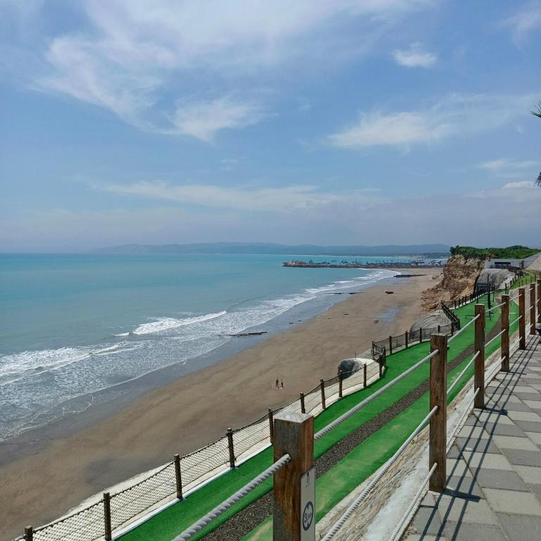 Casa con vista al mar y piscina en Manta - Three-Bedroom House - 43