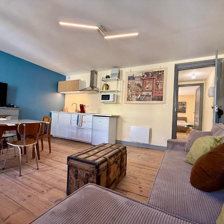 A l'ombre de la Tour - Appartement 1 Chambre de Luxe - Vue sur Jardin - 3