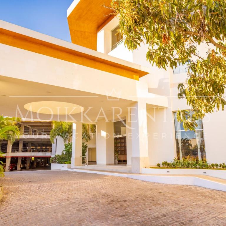 Luxury 2-Bedroom Beachfront Oasis – Two Balconies to Soak in the Views - Two-Bedroom Apartment - 37