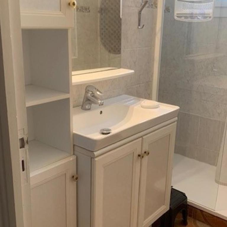 T2 lumineux avec balcon près des Thermes - FR-1-503-144 - Appartement - 13
