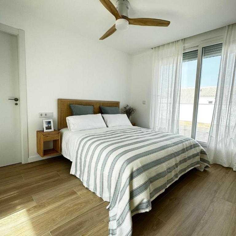 Tres de Zahara - Apartamento de 3 dormitorios con vistas al mar - 2