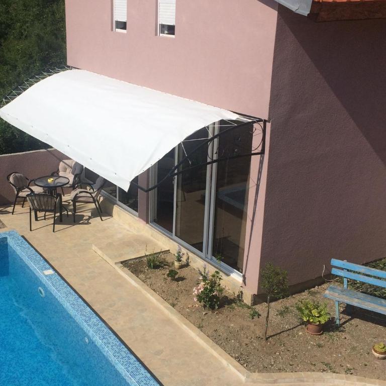 Apartments Lav Costas - Apartment with Pool View - 13