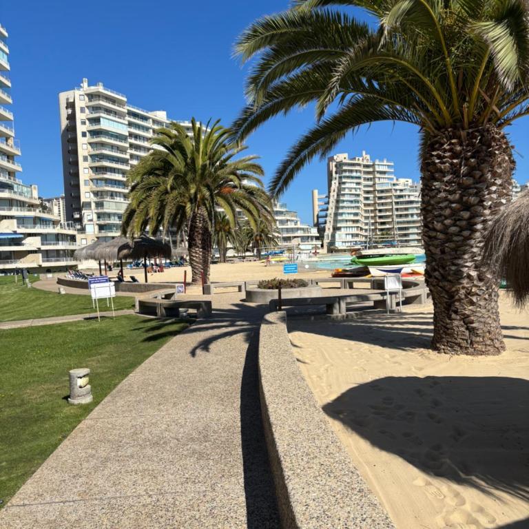 Departamento gran terraza frente al mar - Three-Bedroom Apartment - 7
